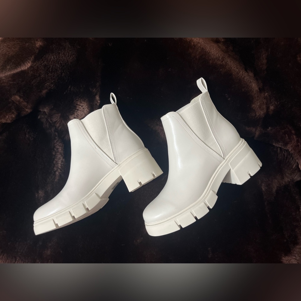 Chic White Ankle Boots